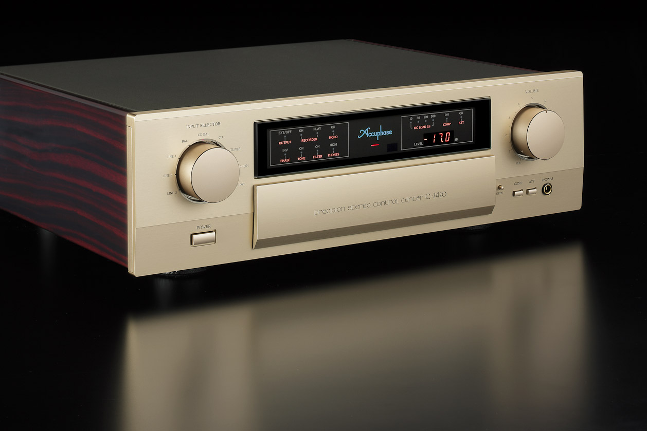 Preamplificator Accuphase C-2420