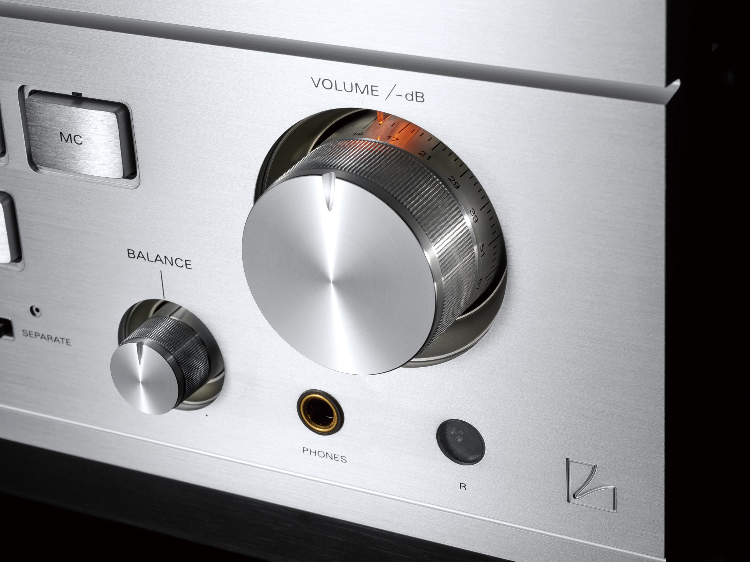 Luxman отметил 95-летие выпуском интегрального усилителя L-595A SPECIAL EDITION