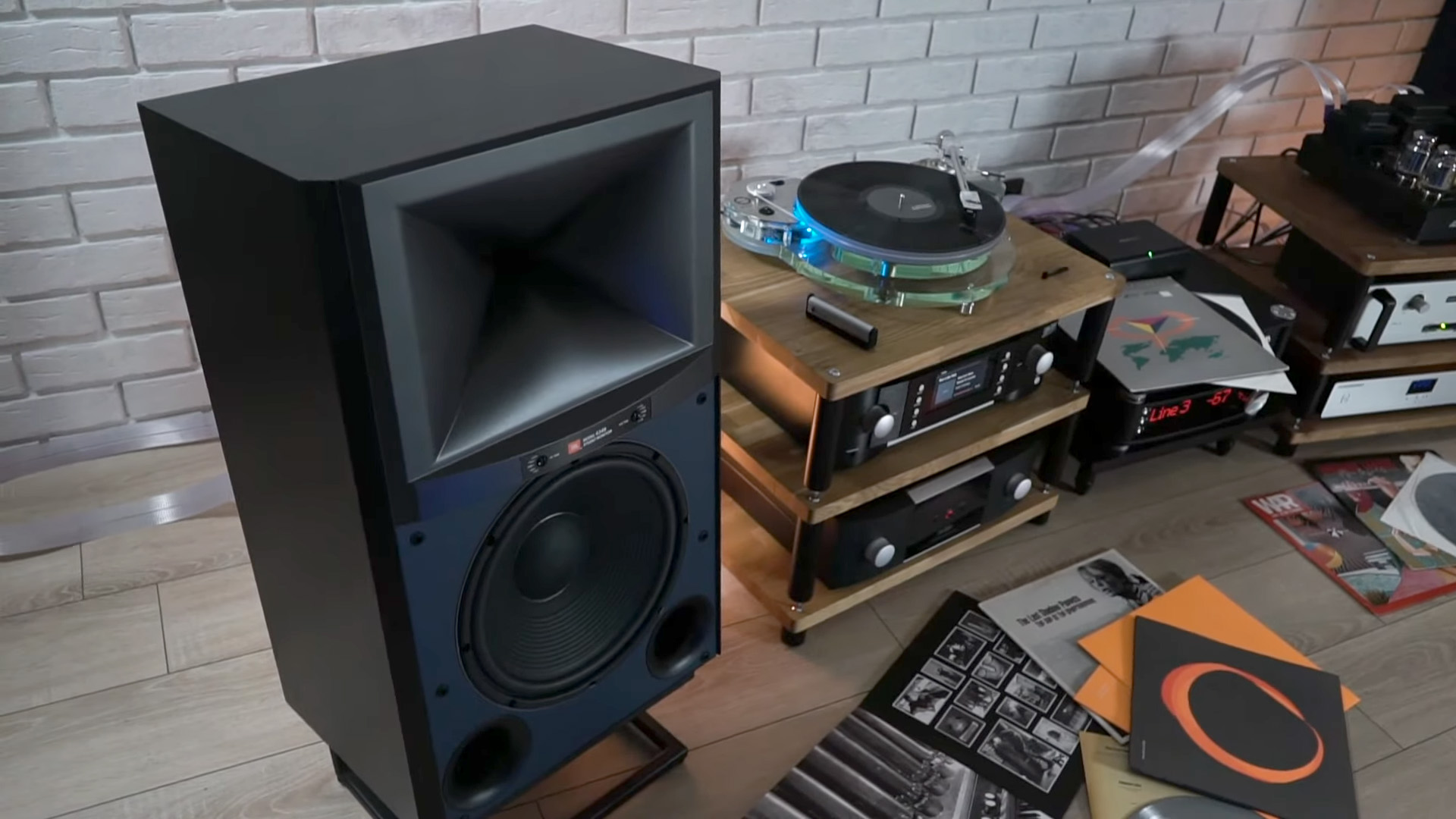 Полочная Акустика JBL Studio Monitor 4349