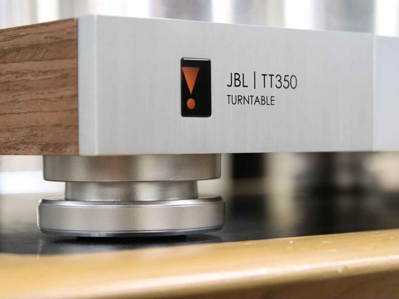 Проигрыватель Винила JBL TT350